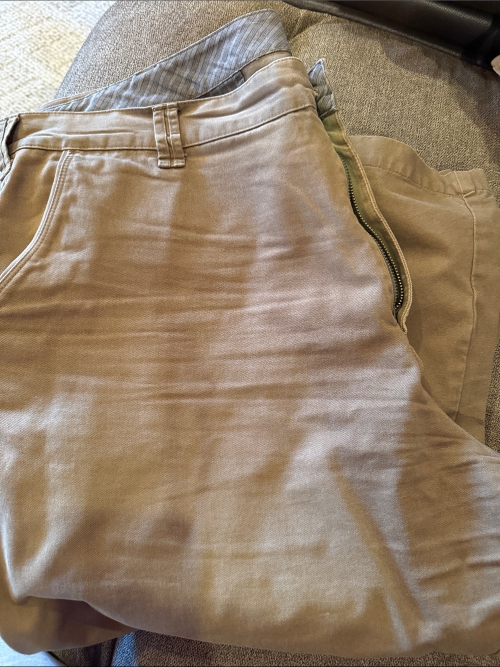 Cabela's Men's Tan Chino Pants